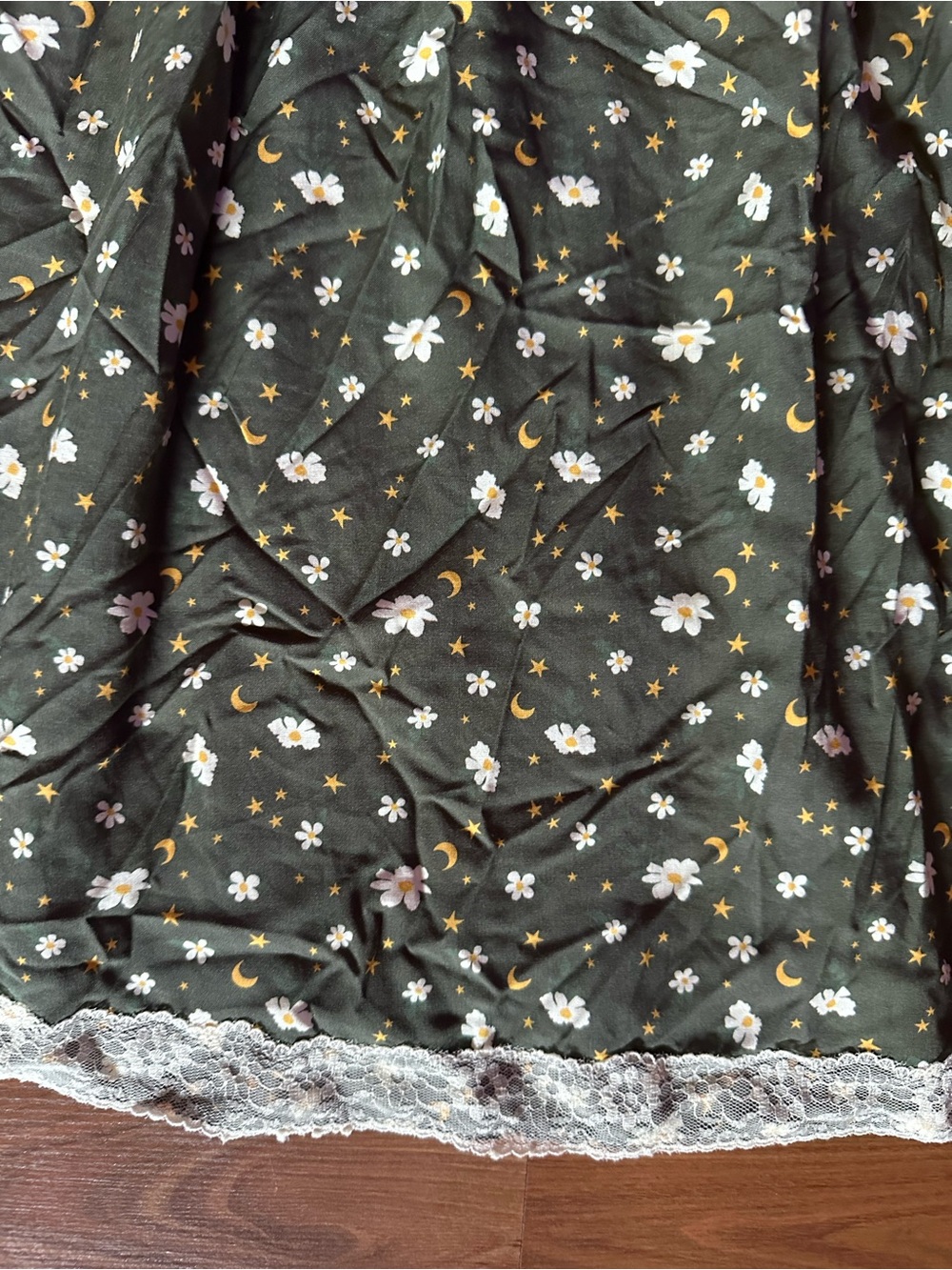 ๐ Hot Topic Olive Green Floral Lace-Trim Slip Spaghetti Strap Midi Dress - Picture 2 of 12